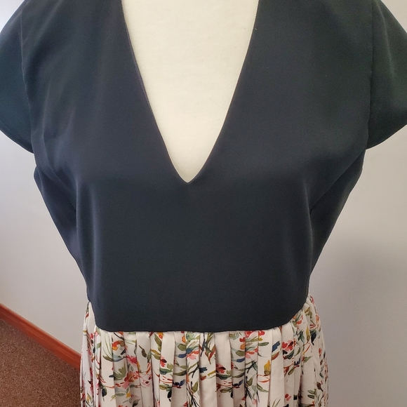 Ted Baker Inspired Dessy Floral Skirt Size 4 - Picture 8 of 16
